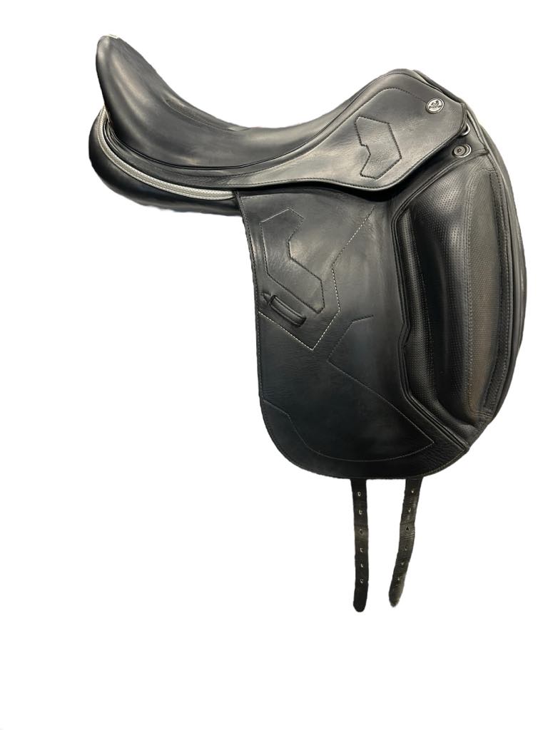 Prestige X-Breath Monoflap Dressage Saddle - 18 Seat/35cm Tree (can be adjusted) - USED