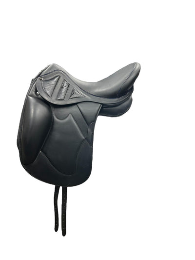 Cas Equestrian MaxFlex Dressage Saddle - Black - 17.5 - USED