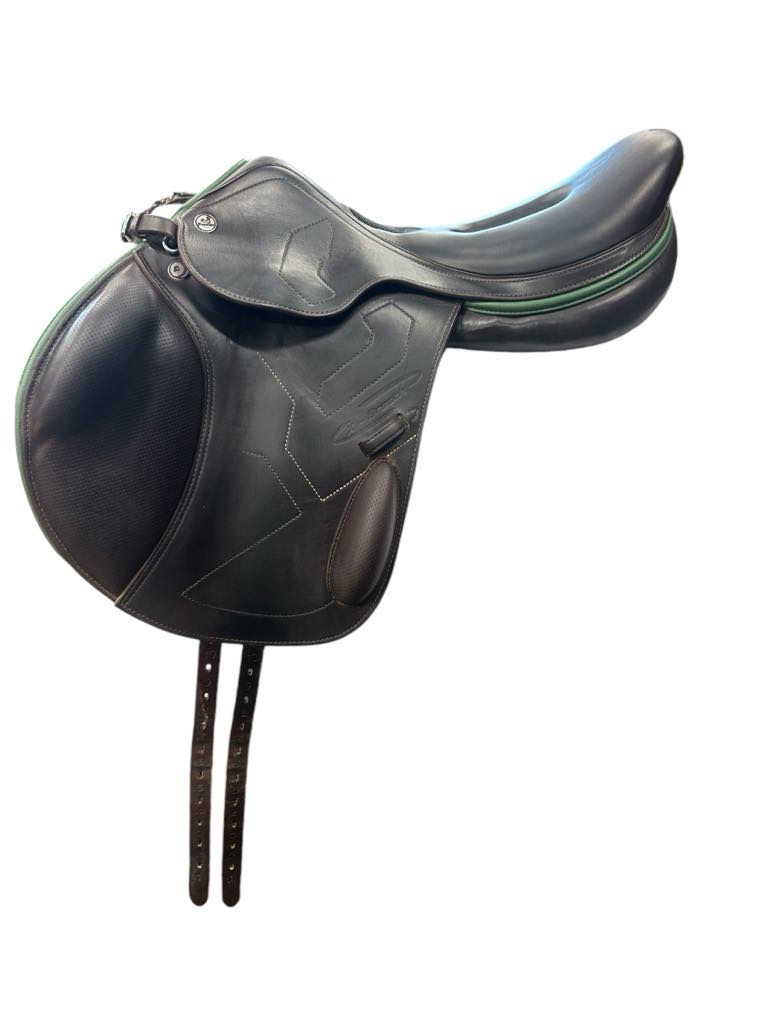 Prestige X-Breath Monoflap Jump Saddle - 18 Seat/36cm Tree (can be adjusted) - USED