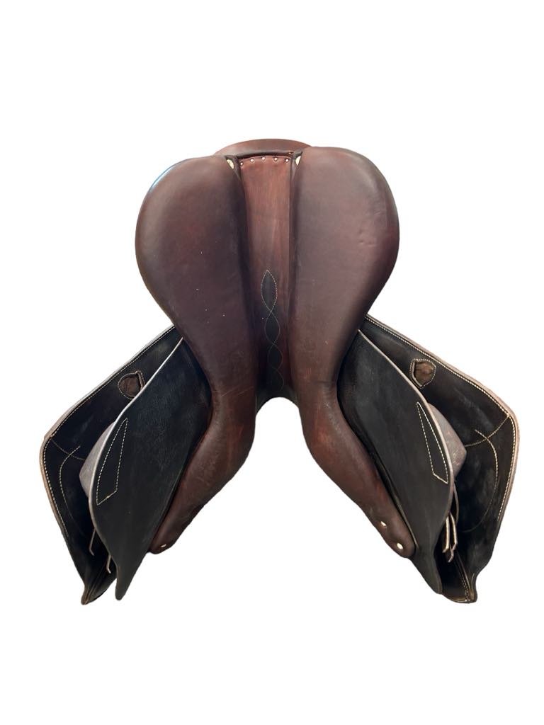 Antares Contact Jump Saddle - 18 Seat/4.5in Tree - USED